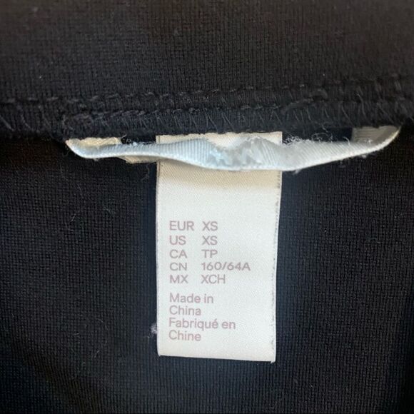 H&M Black Pencil Skirt with Slit Size XS - Picture 3 of 4